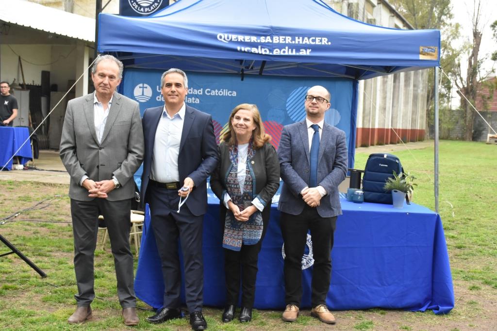 La Universidad celebró el Día del Estudiante y reconoció a los mejores promedios