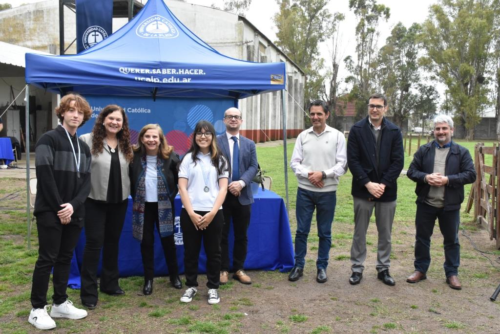 La Universidad celebró el Día del Estudiante y reconoció a los mejores promedios