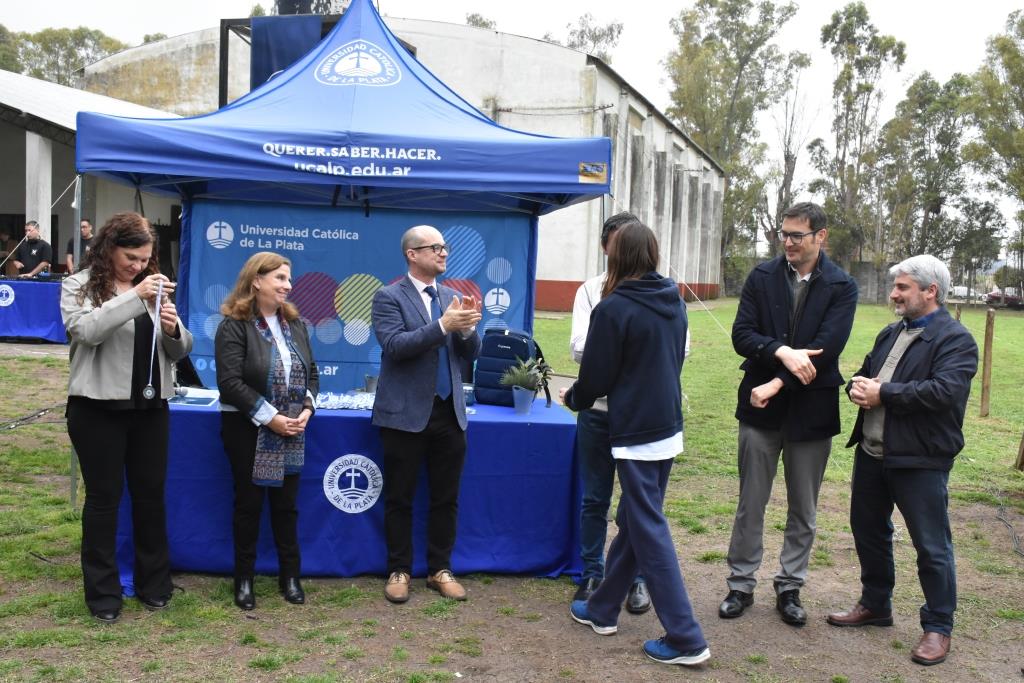 La Universidad celebró el Día del Estudiante y reconoció a los mejores promedios