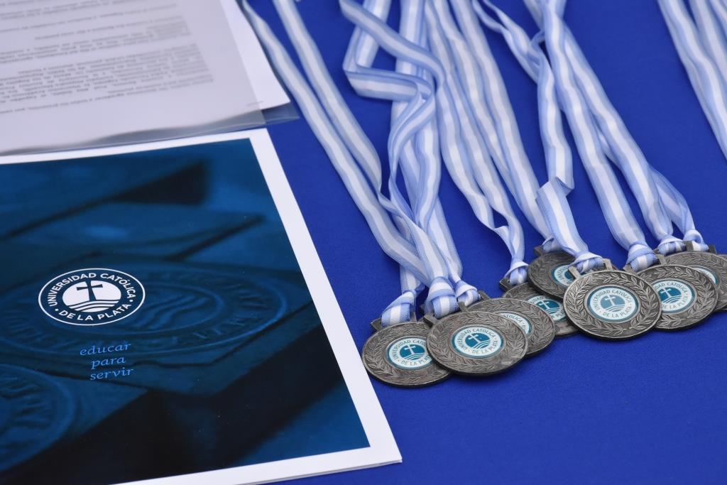 La Universidad celebró el Día del Estudiante y reconoció a los mejores promedios