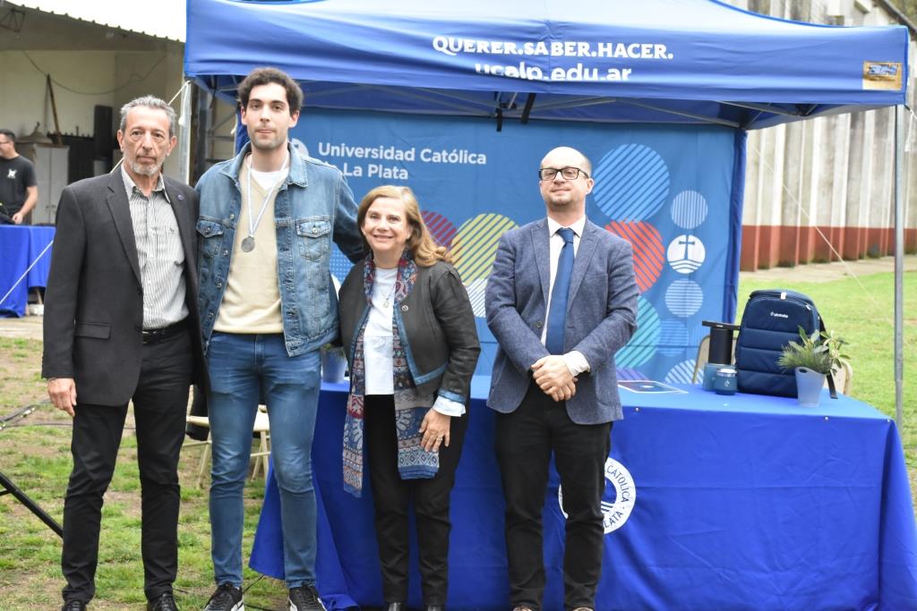 La Universidad celebró el Día del Estudiante y reconoció a los mejores promedios