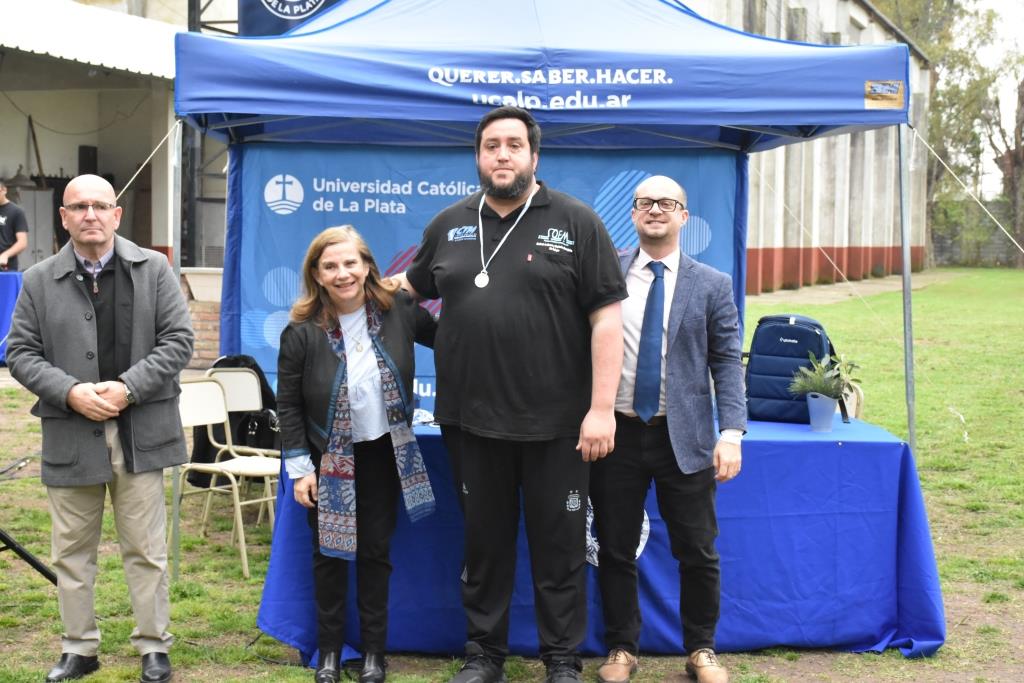La Universidad celebró el Día del Estudiante y reconoció a los mejores promedios
