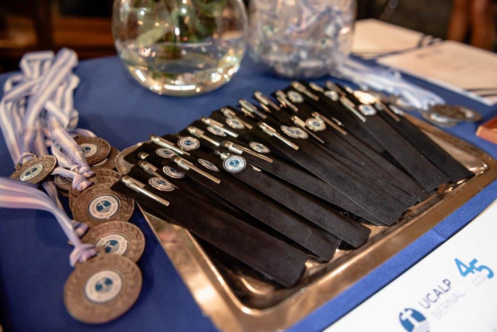 Acto de Colación y reconocimiento a docentes en la Subsede Bernal