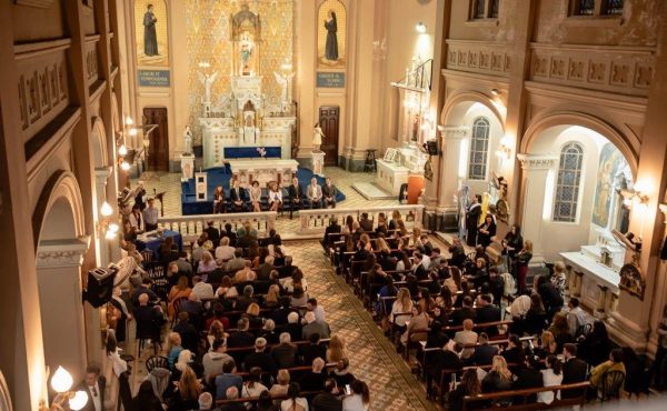 Acto de Colación y reconocimiento a docentes en la Subsede Bernal