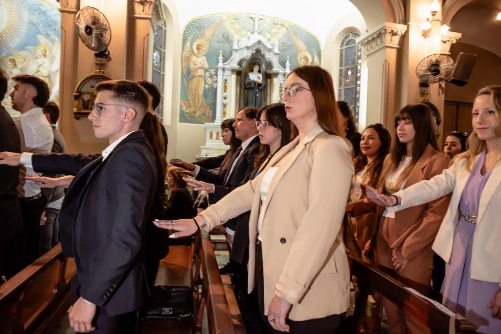Acto de Colación y reconocimiento a docentes en la Subsede Bernal