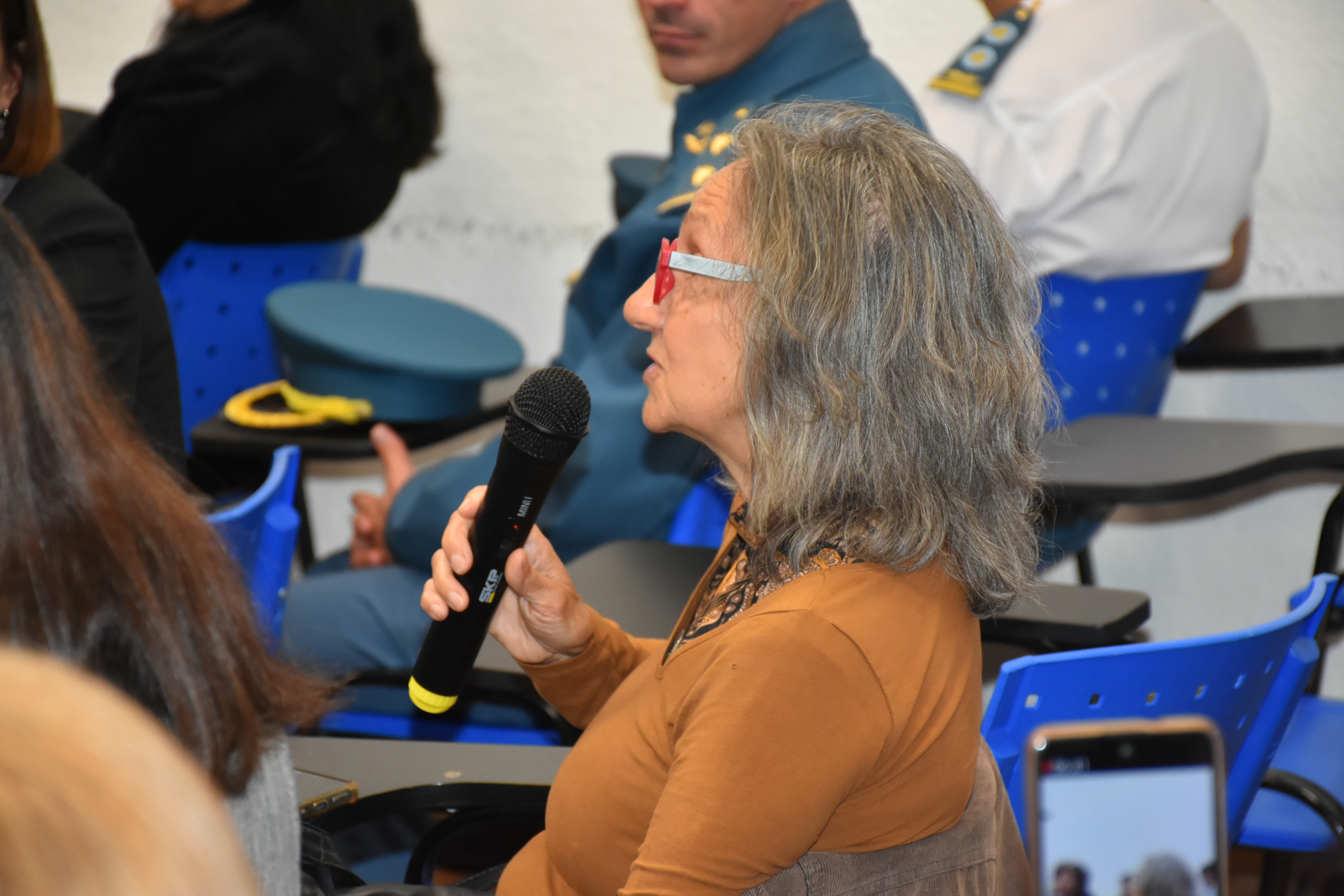 Se presentó el libro ‘‘Historias cautivas, versos libres’’