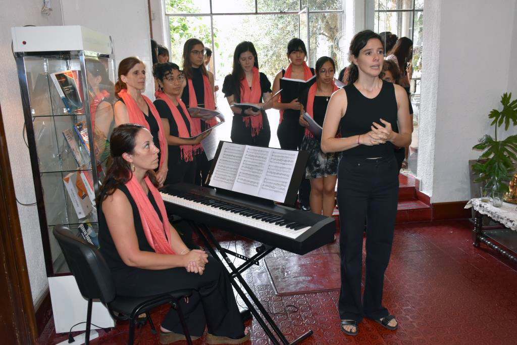 Brindis de fin de año y reconocimiento a ex decanos