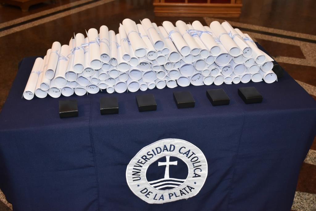 Se celebró el acto de Colación de Grado en la Facultad de Derecho y Ciencias Políticas