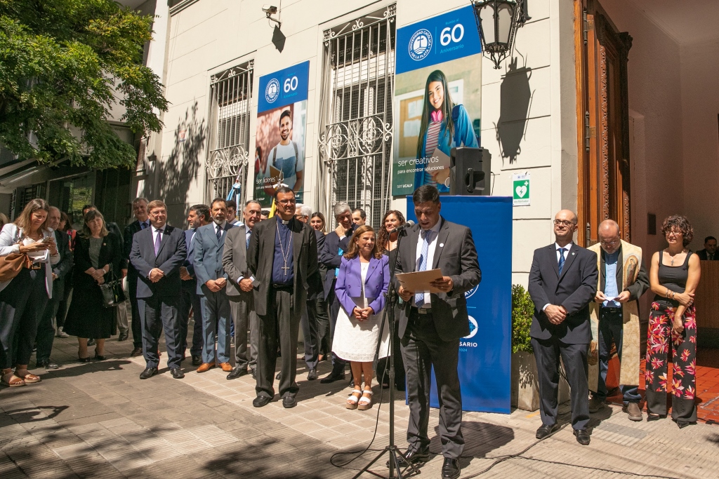 Emotivo Abrazo al Rectorado de la UCALP en la celebración de su 60 Aniversario