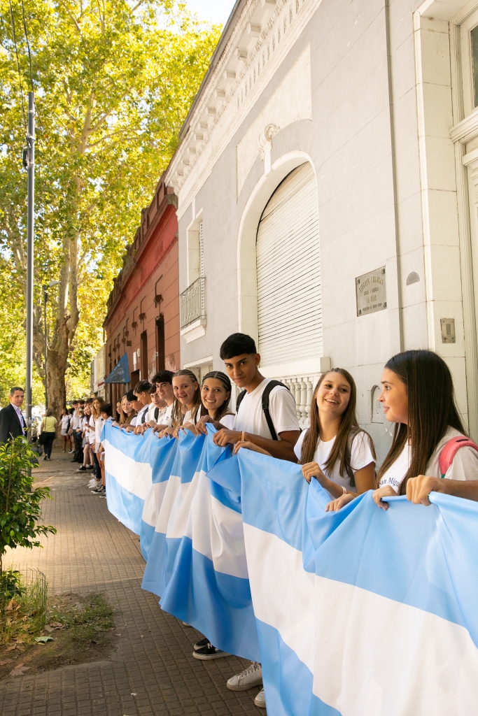 Emotivo Abrazo al Rectorado de la UCALP en la celebración de su 60 Aniversario