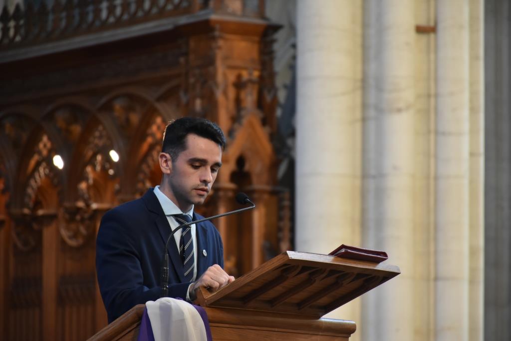 Junto a Monseñor Mestre celebramos la misa por el 60 aniversario de la UCALP