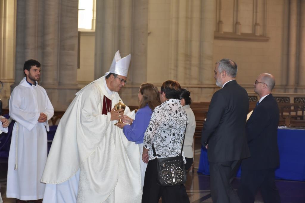 Junto a Monseñor Mestre celebramos la misa por el 60 aniversario de la UCALP