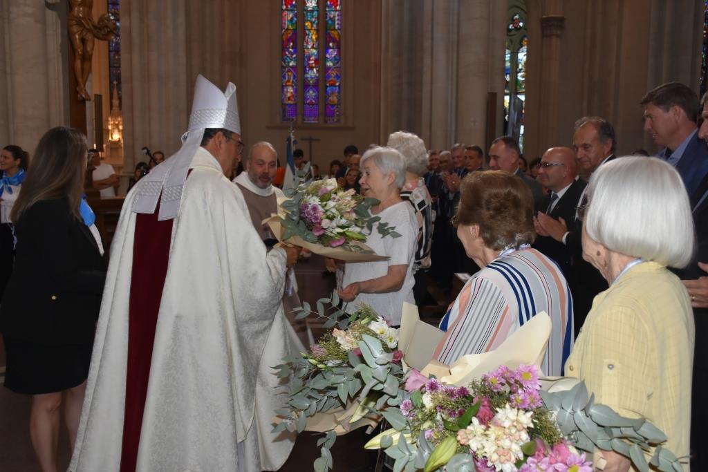 Junto a Monseñor Mestre celebramos la misa por el 60 aniversario de la UCALP