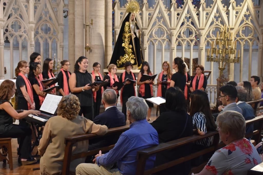 Junto a Monseñor Mestre celebramos la misa por el 60 aniversario de la UCALP