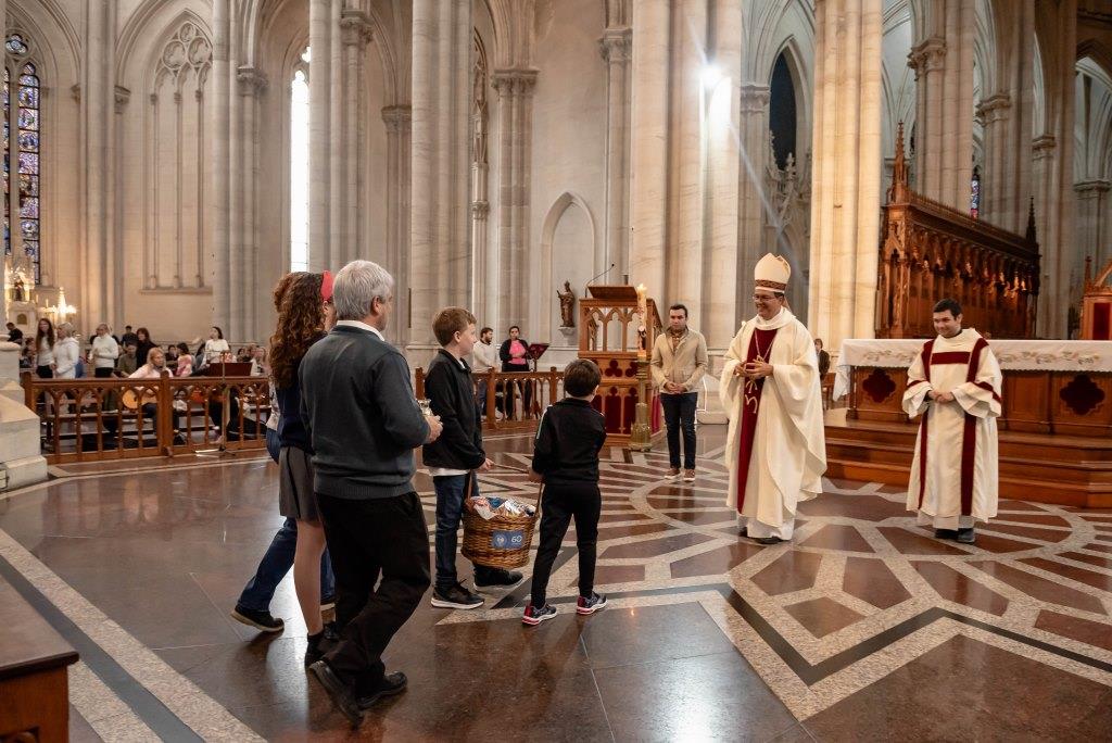 Misa en el marco de los 60 años con la participación de los colegios UCALP