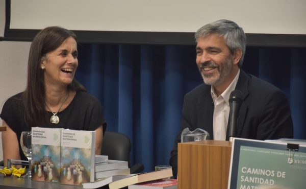 Se presentó el libro ´Caminos de santidad matrimonial´