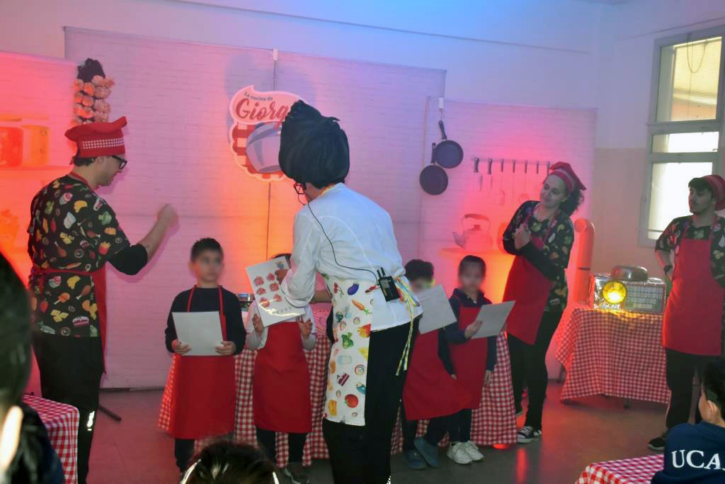 Colegio Estrada teatro y cocina para una alimentación saludable
