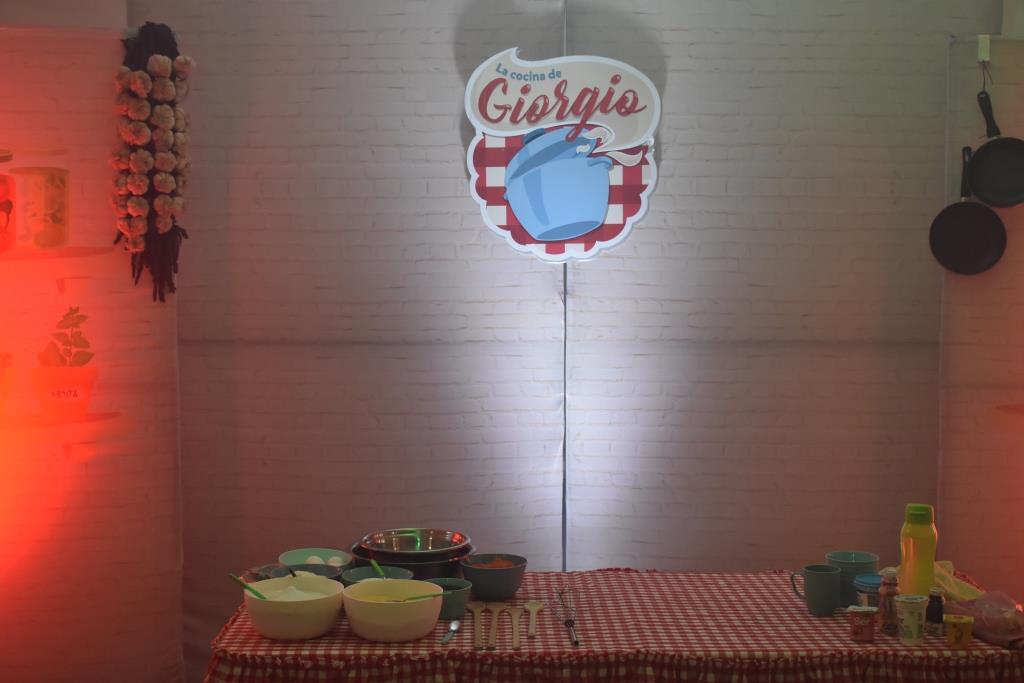 Colegio Estrada teatro y cocina para una alimentación saludable