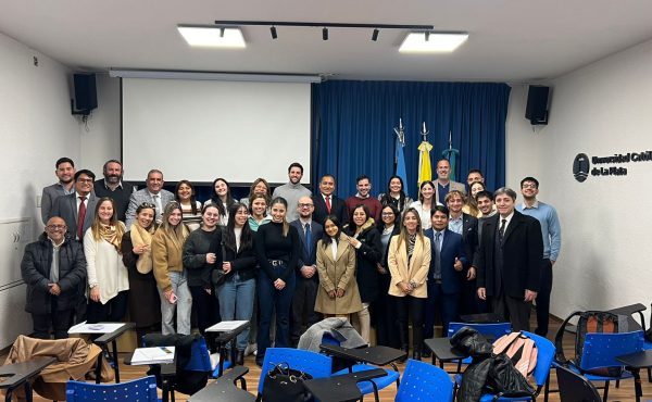 Docentes y alumnos de Perú visitaron la UCALP