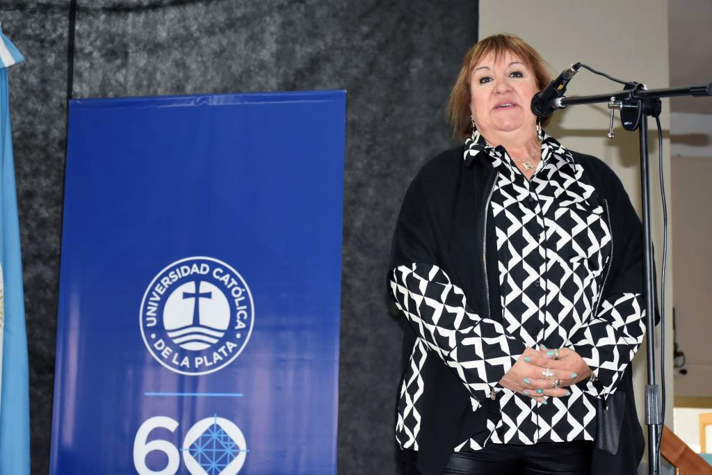 Emotivo acto de distinción a docentes y no docentes con más de 35 años de trayectoria en la UCALP