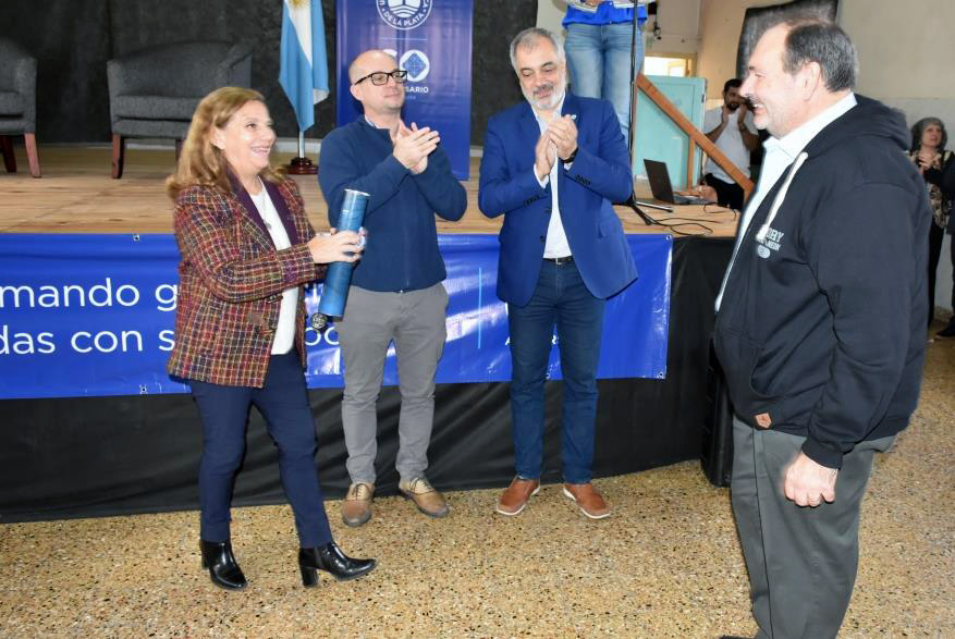 Emotivo acto de distinción a docentes y no docentes con más de 35 años de trayectoria en la UCALP