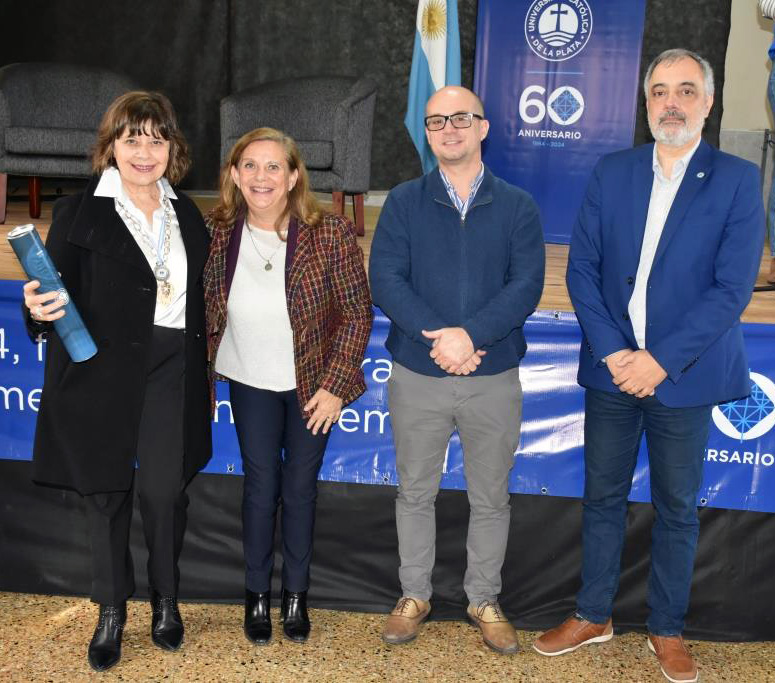 Emotivo acto de distinción a docentes y no docentes con más de 35 años de trayectoria en la UCALP