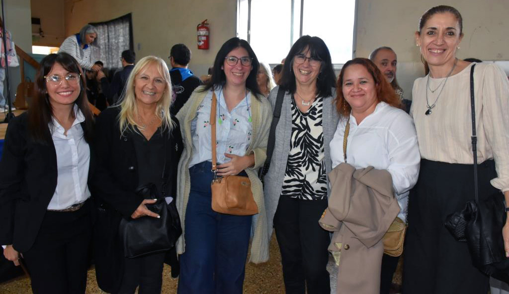 Emotivo acto de distinción a docentes y no docentes con más de 35 años de trayectoria en la UCALP