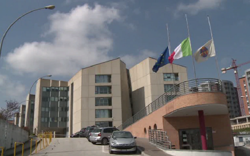 Becas de la Università degli Studi del Molise en Italia