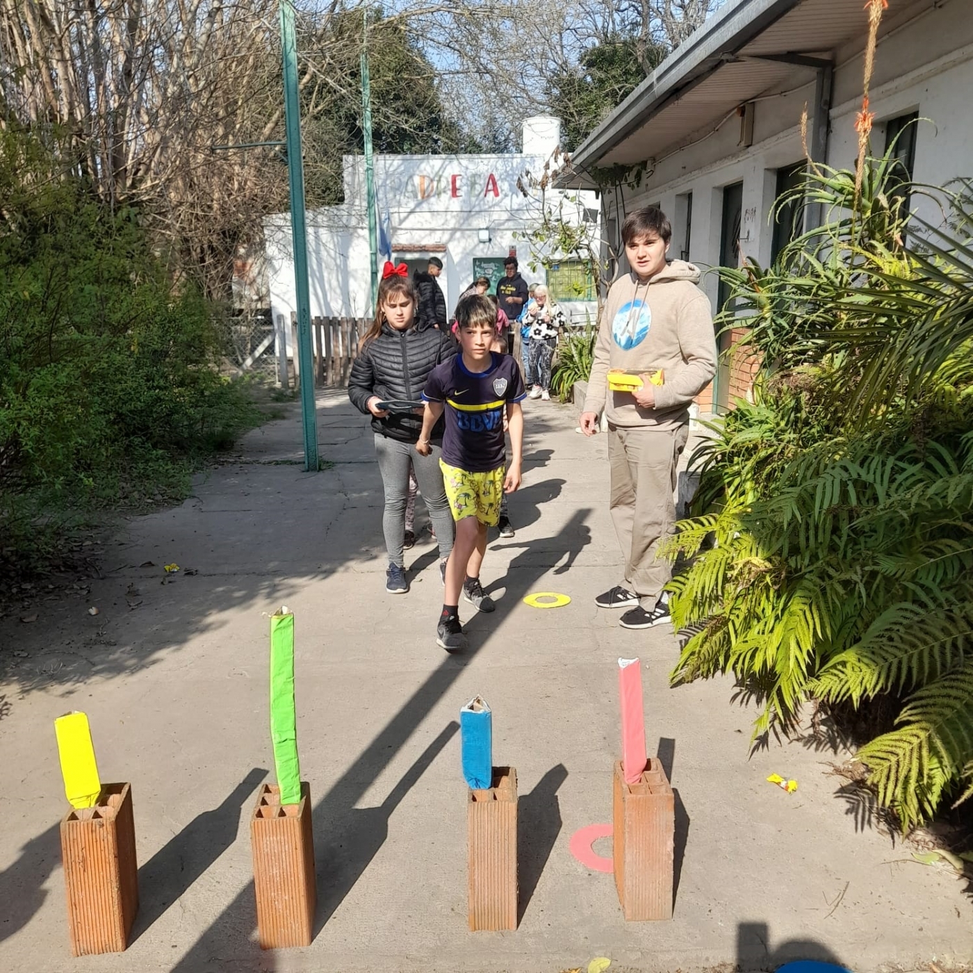 Juegos, sorpresas y regalos para los niños en su día 