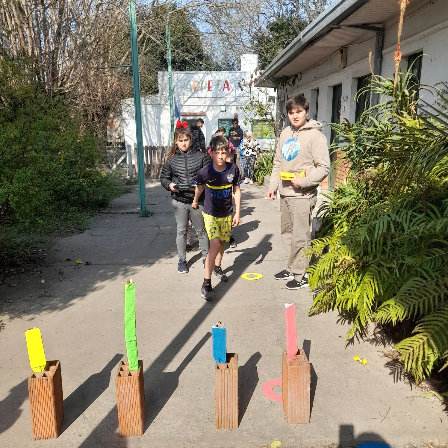 1Juegos, sorpresas y regalos para los niños en su día (4)