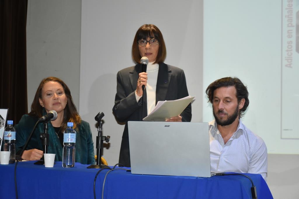 Se presentó el nuevo libro de la Editorial UCALP: “Adictos en pañales” 