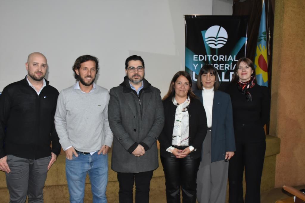 Se presentó el nuevo libro de la Editorial UCALP: “Adictos en pañales” 