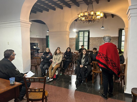 Alumnos de Arquitectura visitaron la Casa de Ejercicios Espirituales Mama Antula