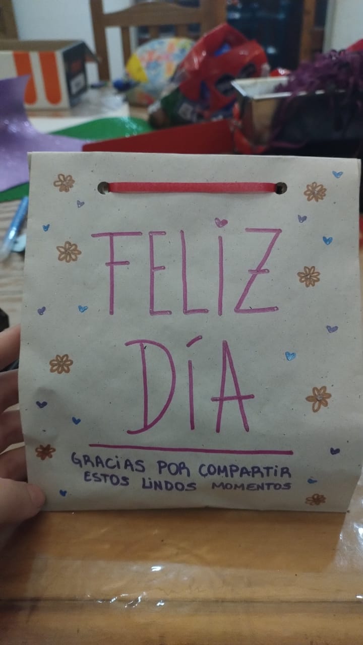 Juegos, sorpresas y regalos para los niños en su día 