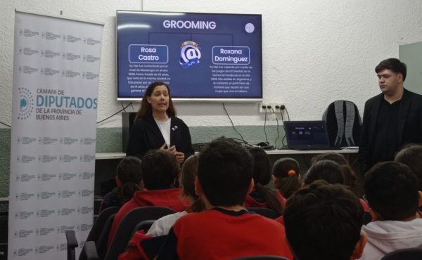 Charla sobre grooming en el Colegio Primario José Manuel Estrada