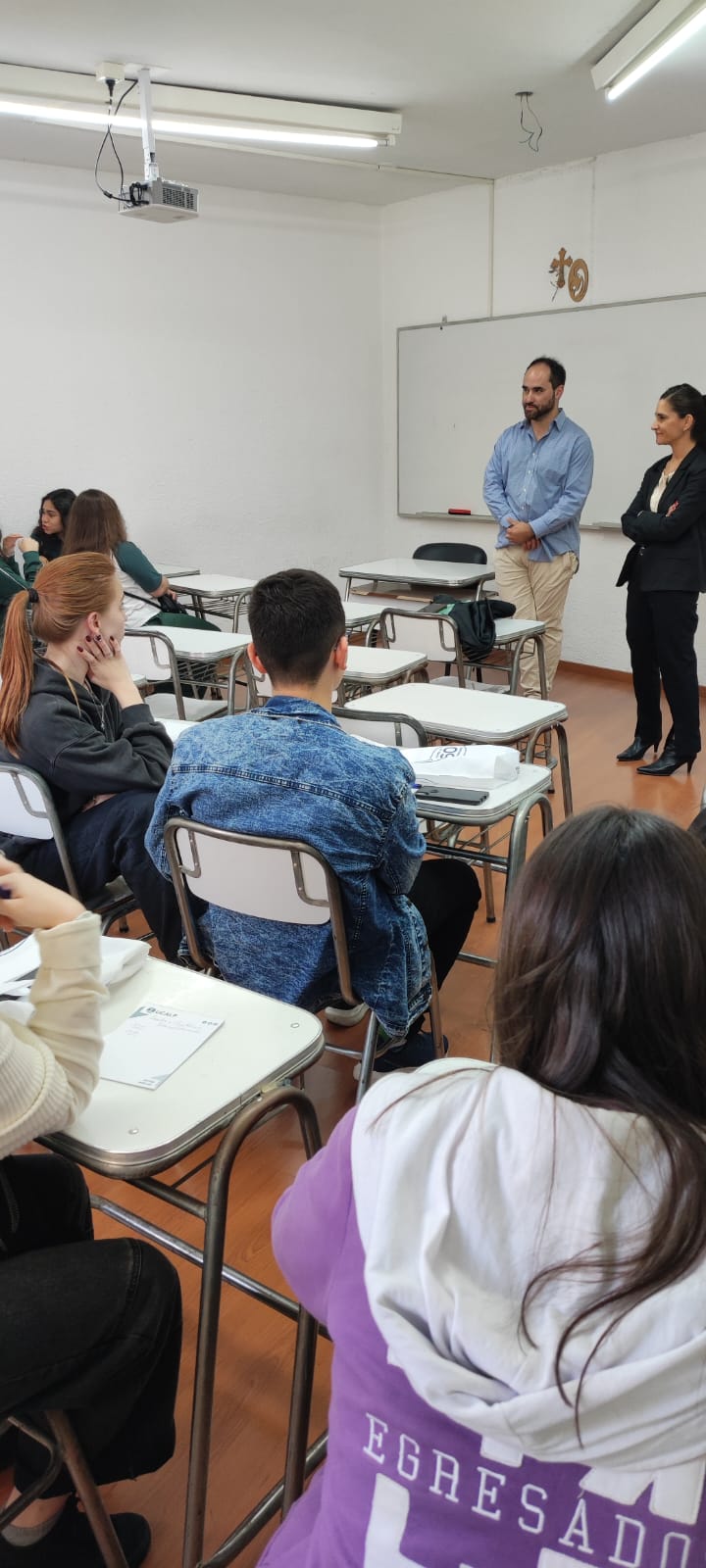 Concurrida Expo UCALP en Bernal para conocer las carreras 