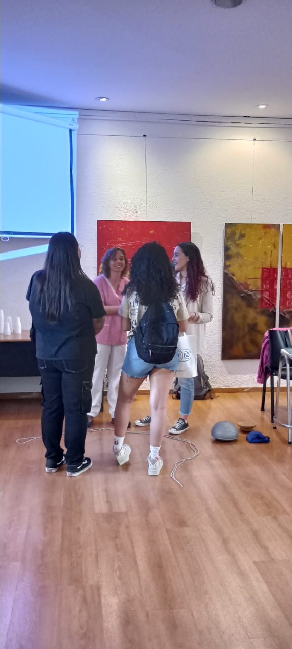 Concurrida Expo UCALP en Bernal para conocer las carreras 