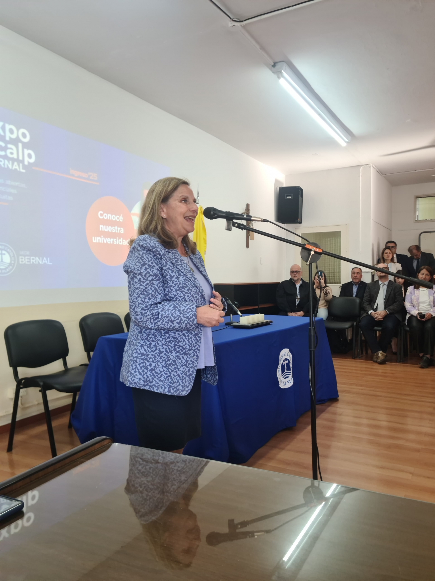 Concurrida Expo UCALP en Bernal para conocer las carreras 