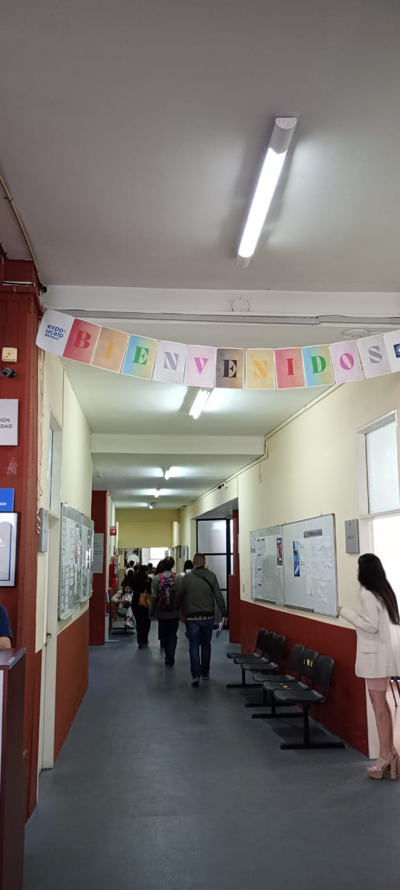 Concurrida Expo UCALP en Bernal para conocer las carreras 