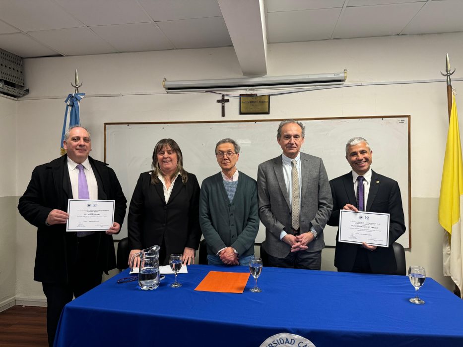 Reconocen la labor de dos destacados docentes de Criminalística