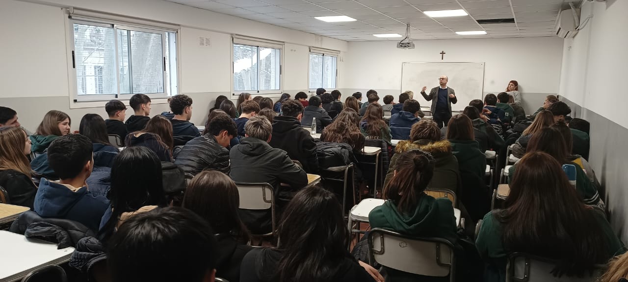 Un paso hacia la vida universitaria ciclo de charlas en los colegios de la UCALP