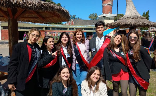 Gran desempeño de los Colegios en el Modelo ONU