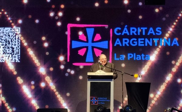 La UCALP participó en la cena anual a beneficio de Cáritas La Plata 2024