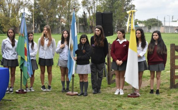 La UCALP reconoció y premió a sus alumnos destacados