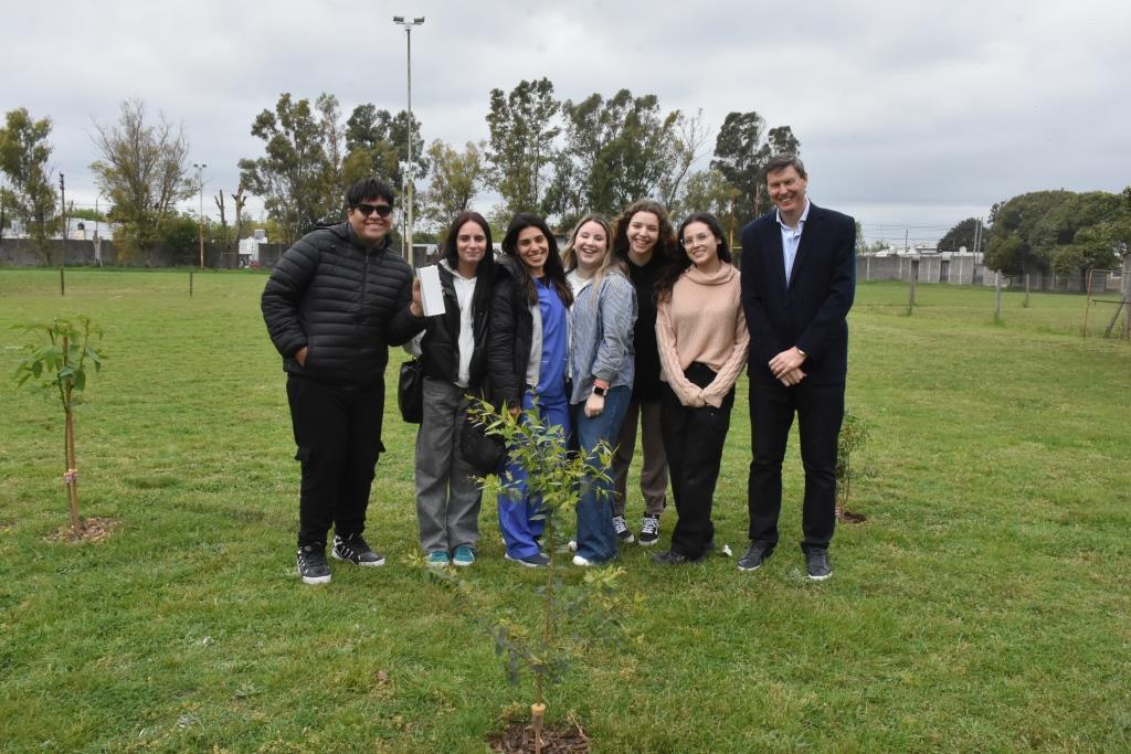 La UCALP reconoció y premió a sus alumnos destacados