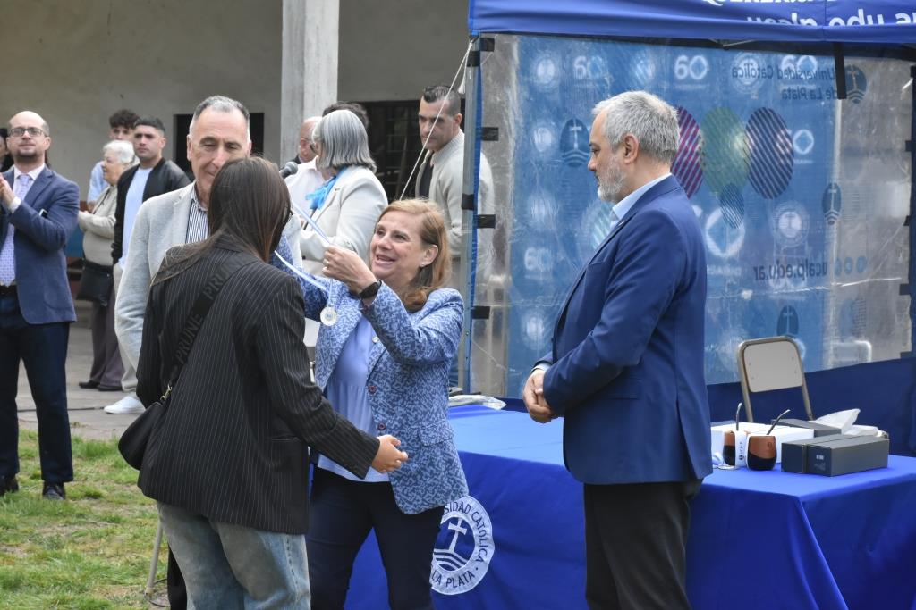 La UCALP reconoció y premió a sus alumnos destacados