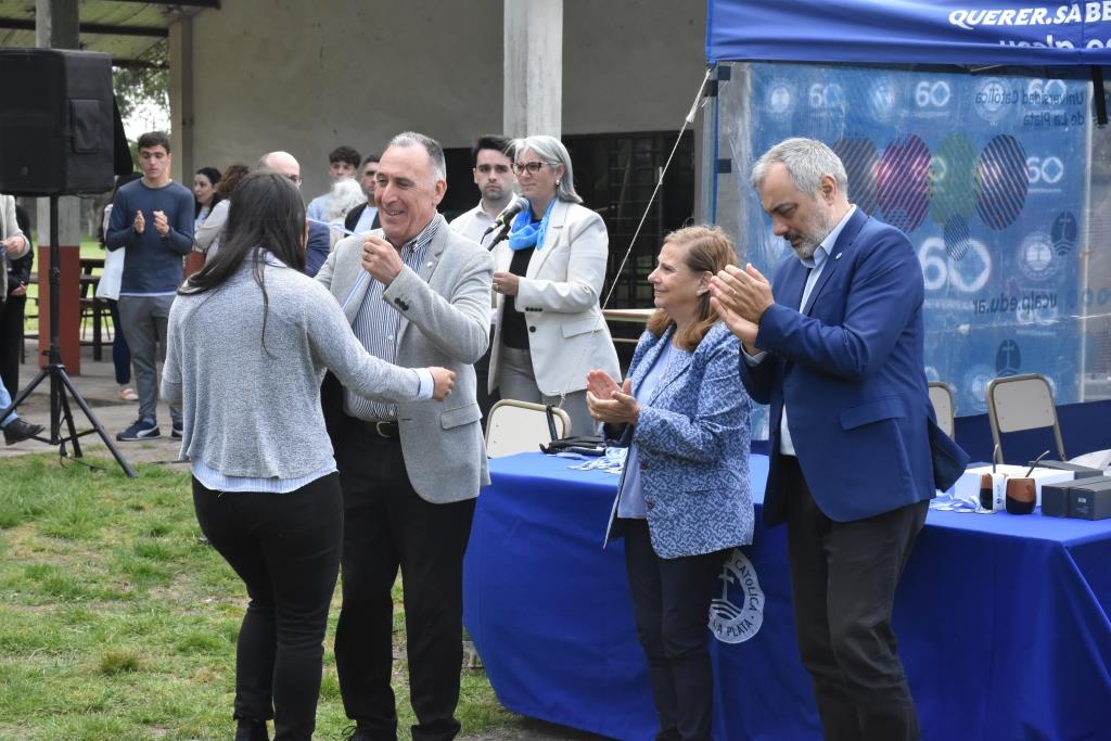 La UCALP reconoció y premió a sus alumnos destacados