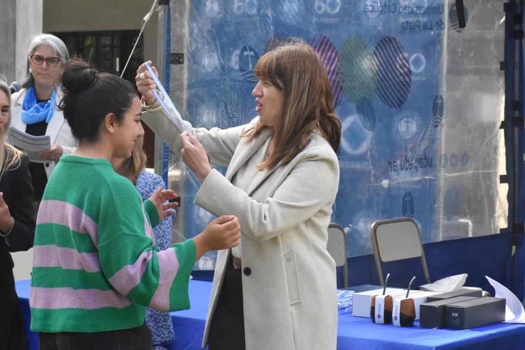 La UCALP reconoció y premió a sus alumnos destacados