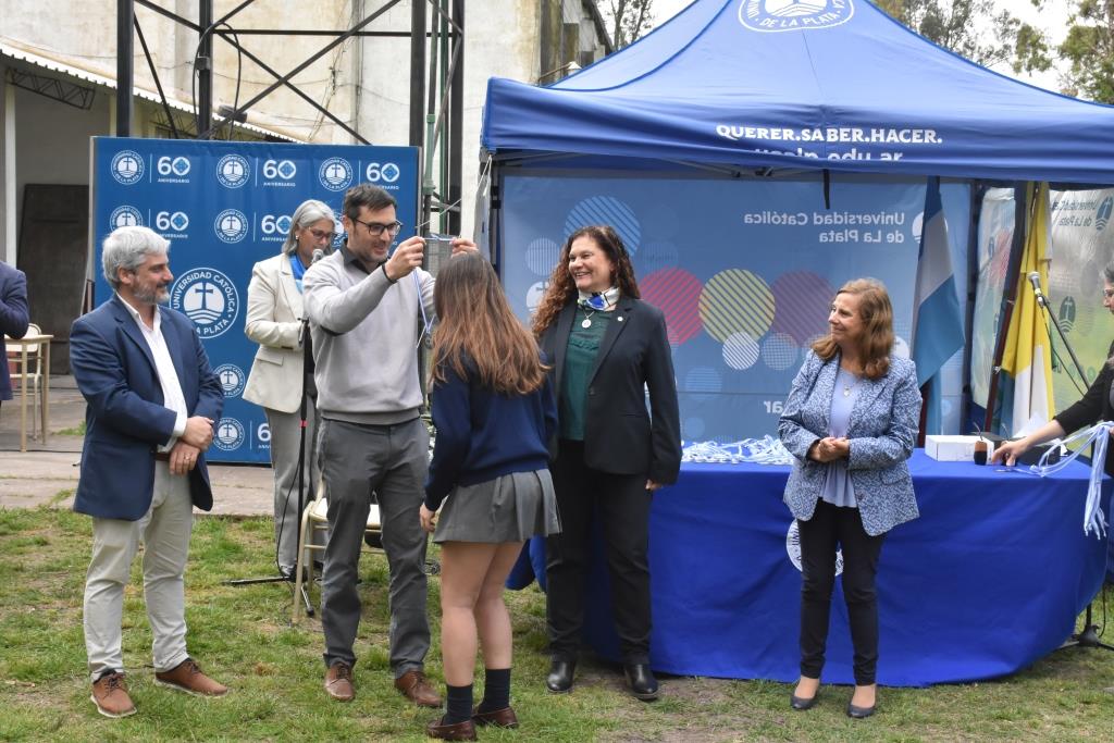 La UCALP reconoció y premió a sus alumnos destacados