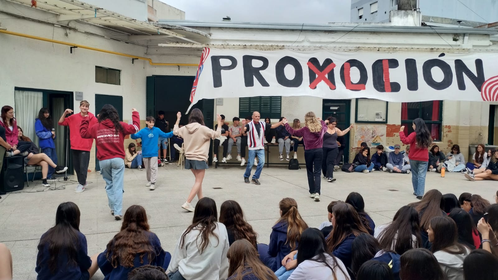 Se desarrolló la semana de las artes en el Mac Kay (18)